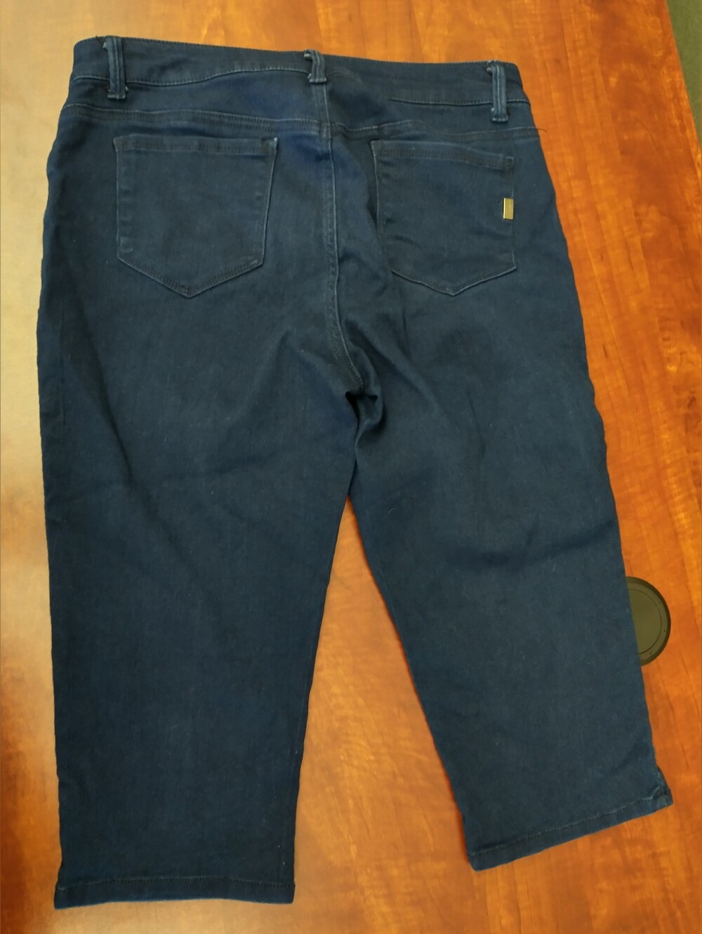 1822 Dark Blue Denim Capri - Picture 4 of 8